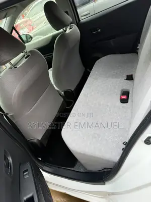 Toyota Vitz 1.3 AWD 5dr 2013 White