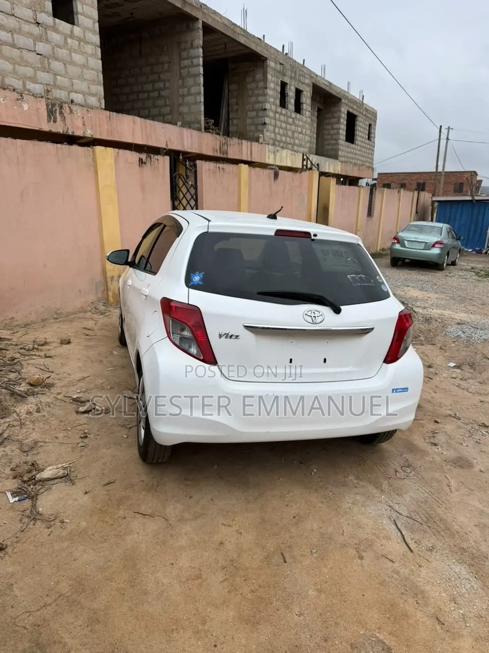 Toyota Vitz 1.3 AWD 5dr 2013 White