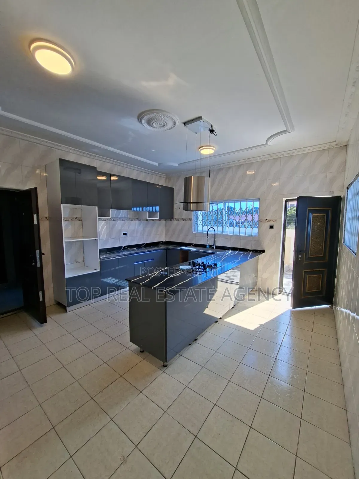 5bdrm Duplex in Westland, Ga East Municipal for rent