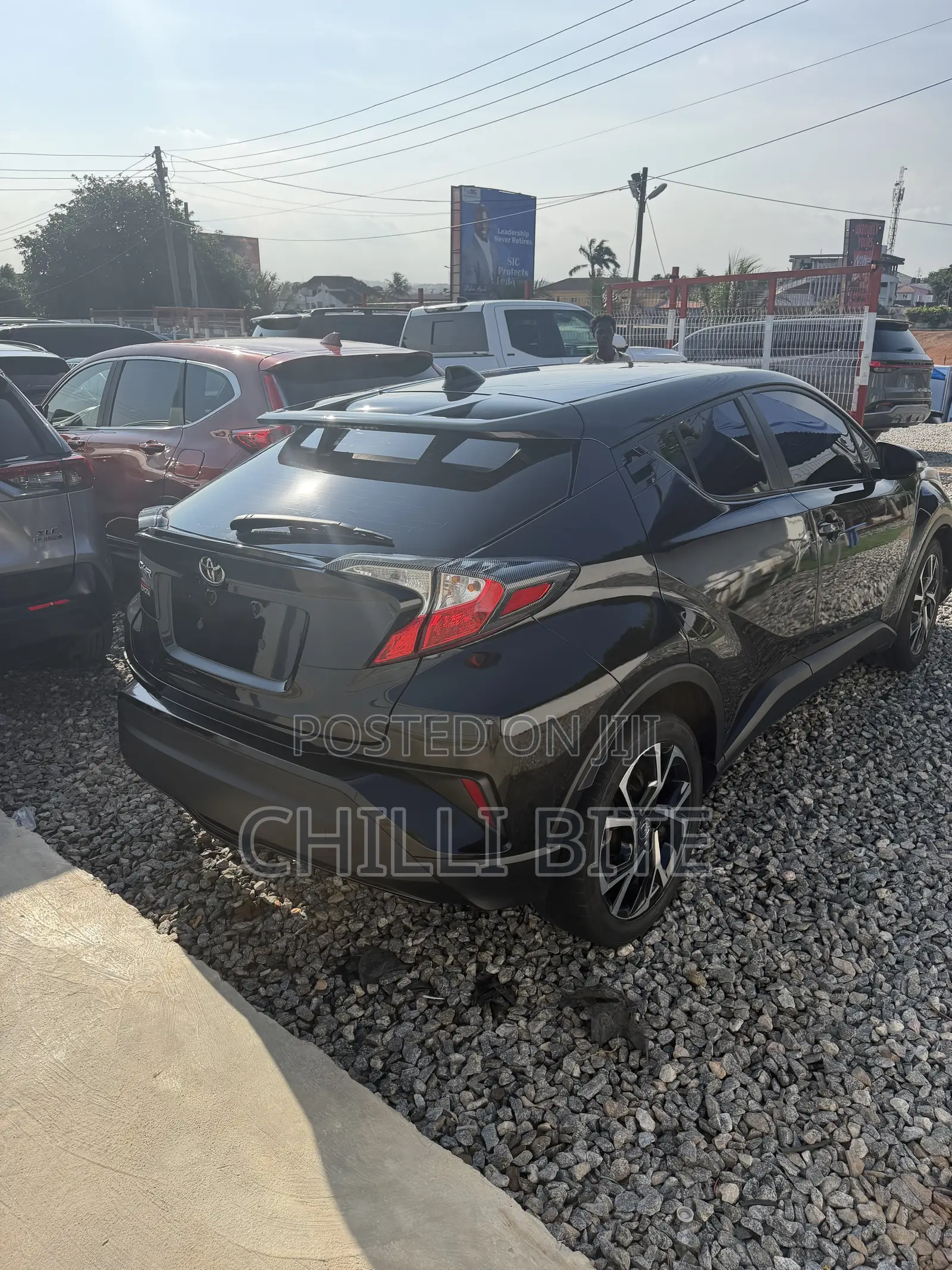 Toyota C-HR XLE FWD 2019 Black