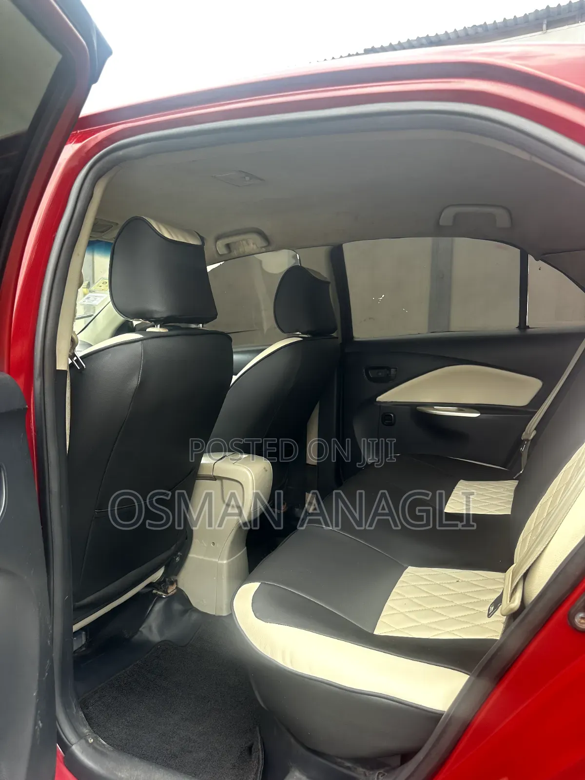 Toyota Yaris 2012 Red