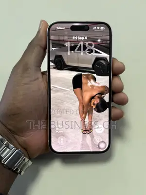 Apple iPhone 15 128 GB Pink