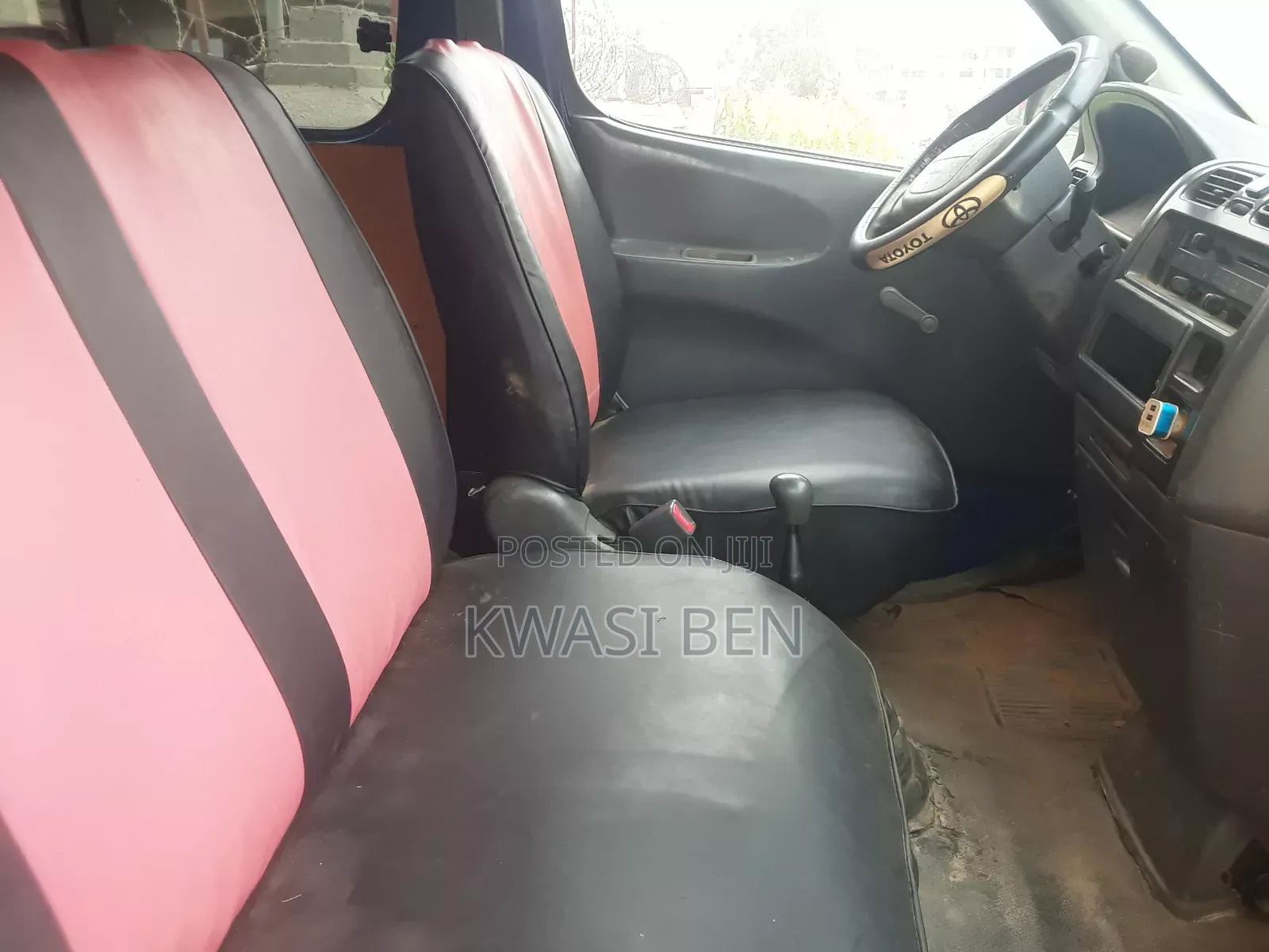 Toyota HiAce 2005 Blue
