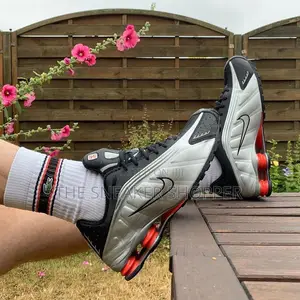 Nike Shox R4, White / Black / University Red