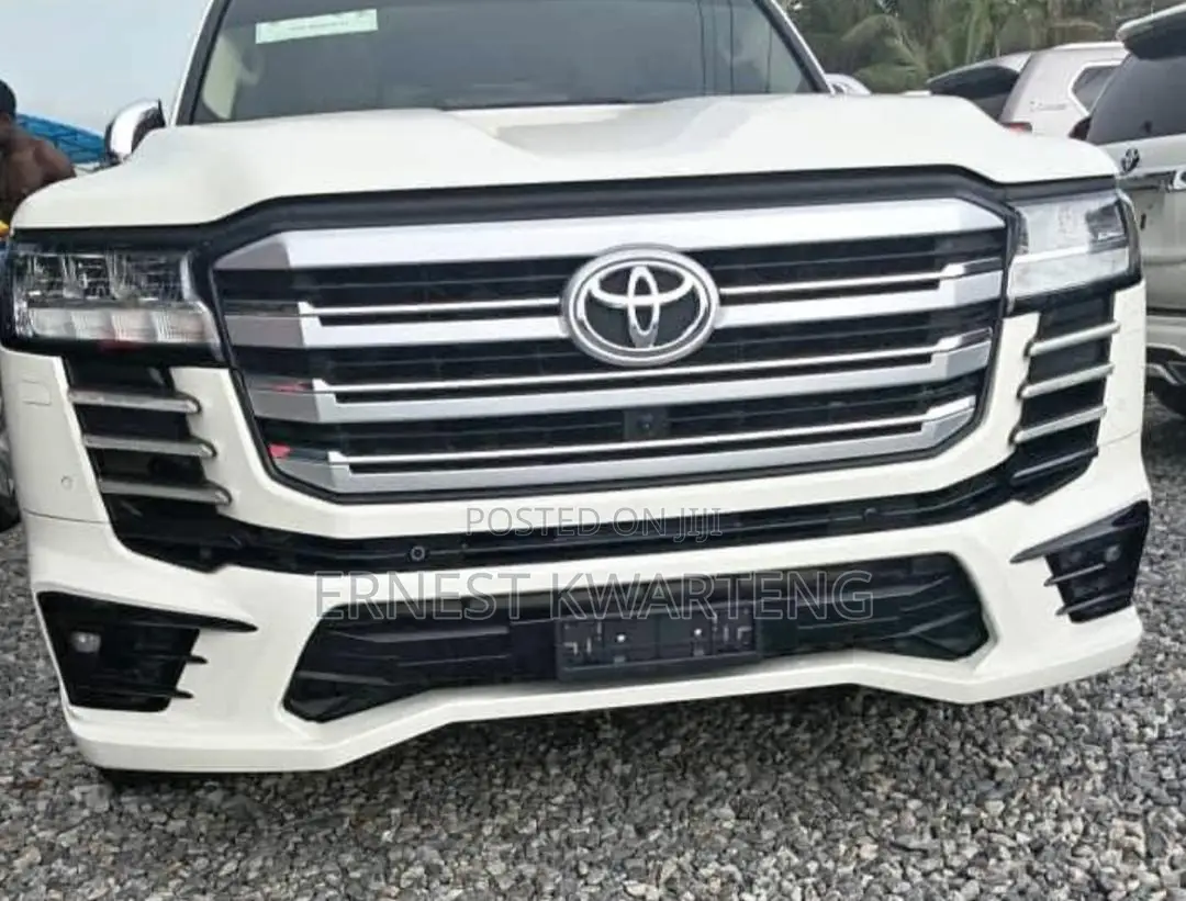 New Toyota Land Cruiser LC300 2024 White