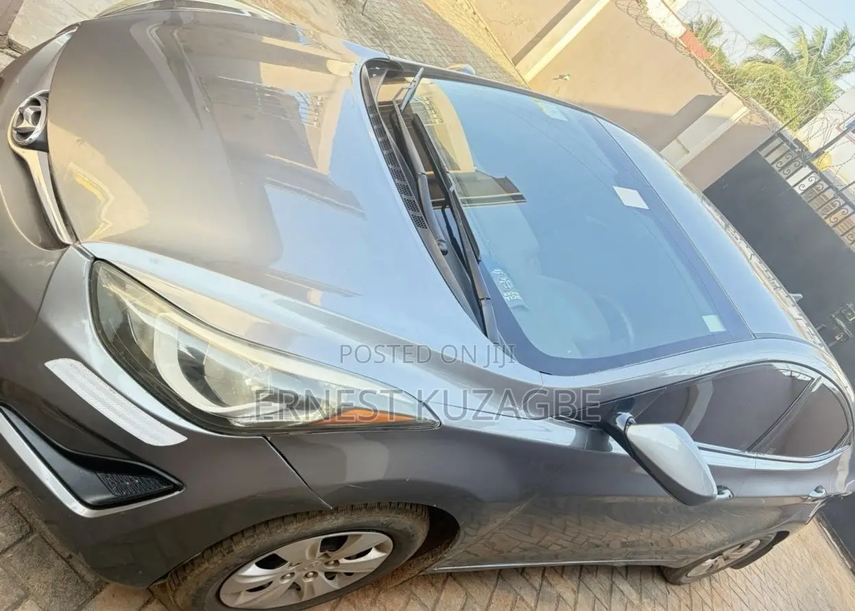 Hyundai Elantra 2016 Silver