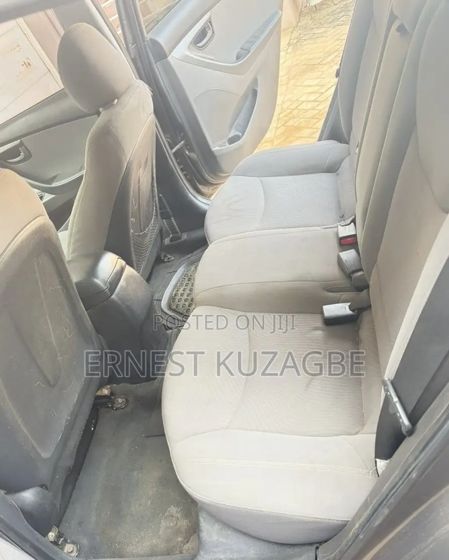 Hyundai Elantra 2016 Silver