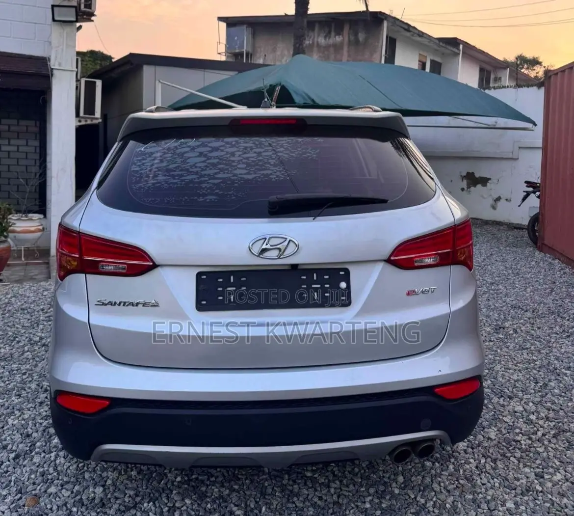 Hyundai Santa Fe 2016 Gray