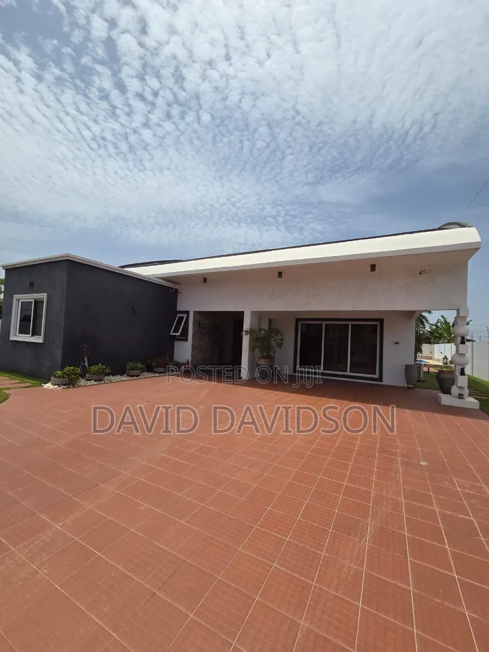 Furnished 5bdrm House in 5 Bedroom With, Tema Metropolitan for sale