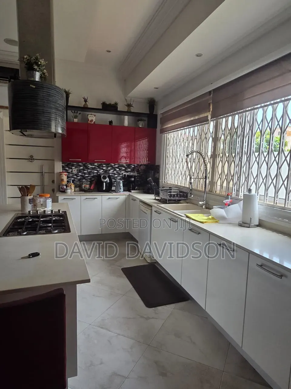 Furnished 5bdrm House in 5 Bedroom With, Tema Metropolitan for sale