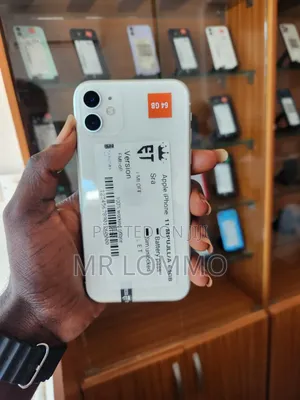 Apple iPhone 11 64 GB White
