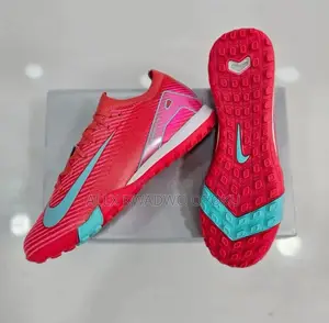Nike Air Zoom Mercurial Vapor 16