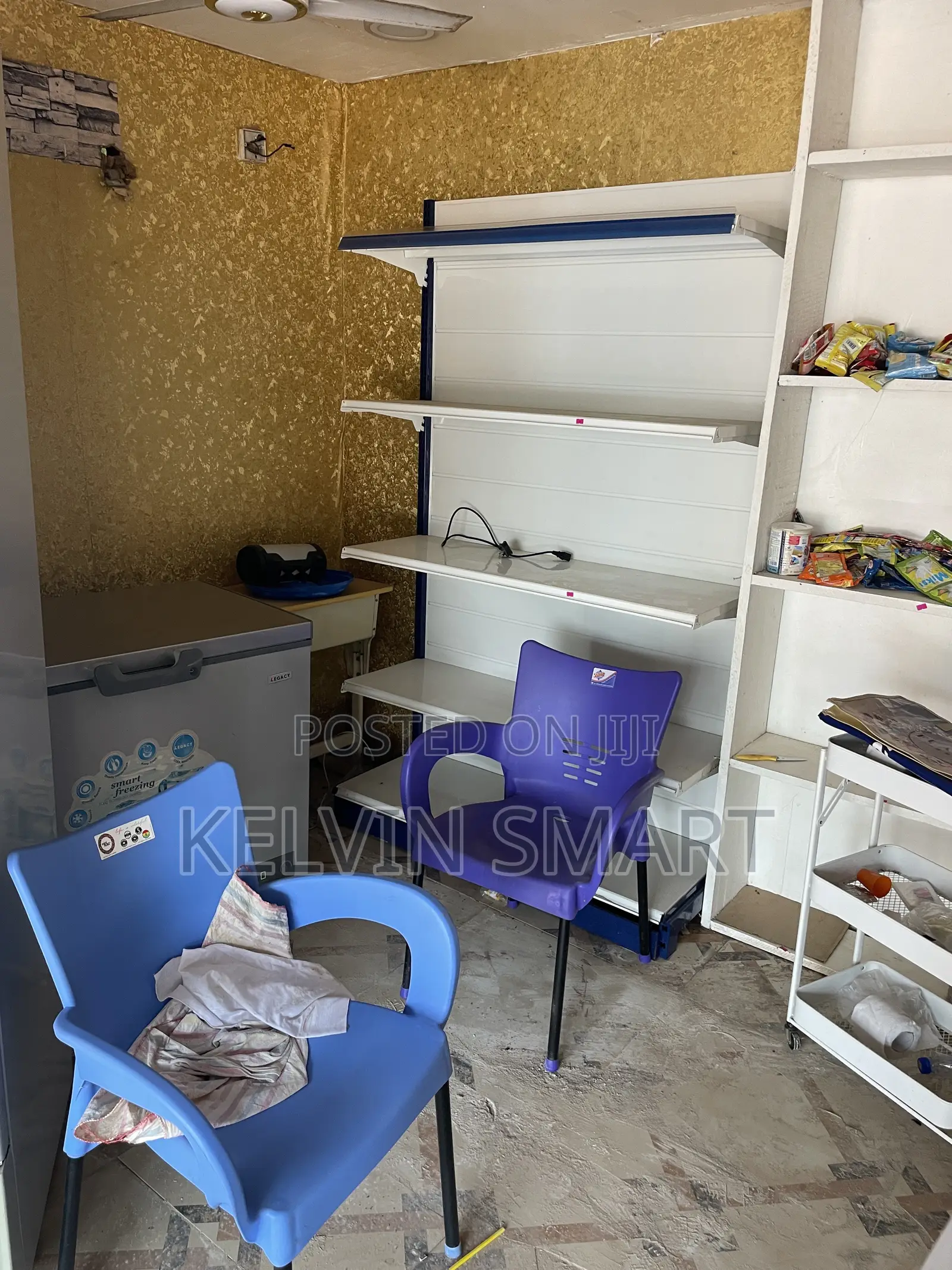 Container Shop for Rent at Lapaz