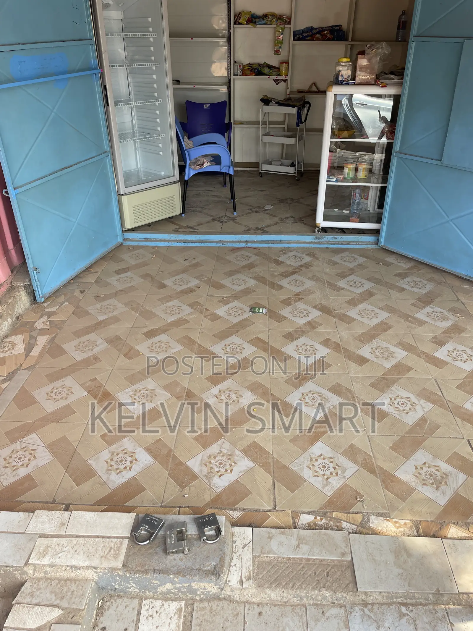Container Shop for Rent at Lapaz