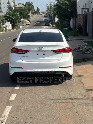 Hyundai Elantra Value Edition Sedan FWD (2.0L 4cyl 6A) 2017 White