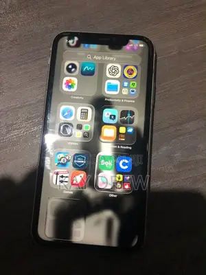 Apple iPhone 11 64 GB White