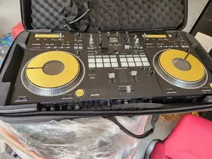 DJs Equipment