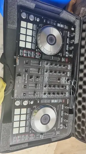 DJs Equipment