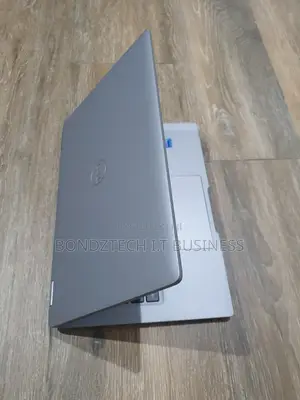 Laptop Dell Latitude 5320 2-in-1 16GB Intel Core i5 SSD 256GB