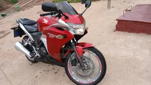 Honda CBR 2012 Red