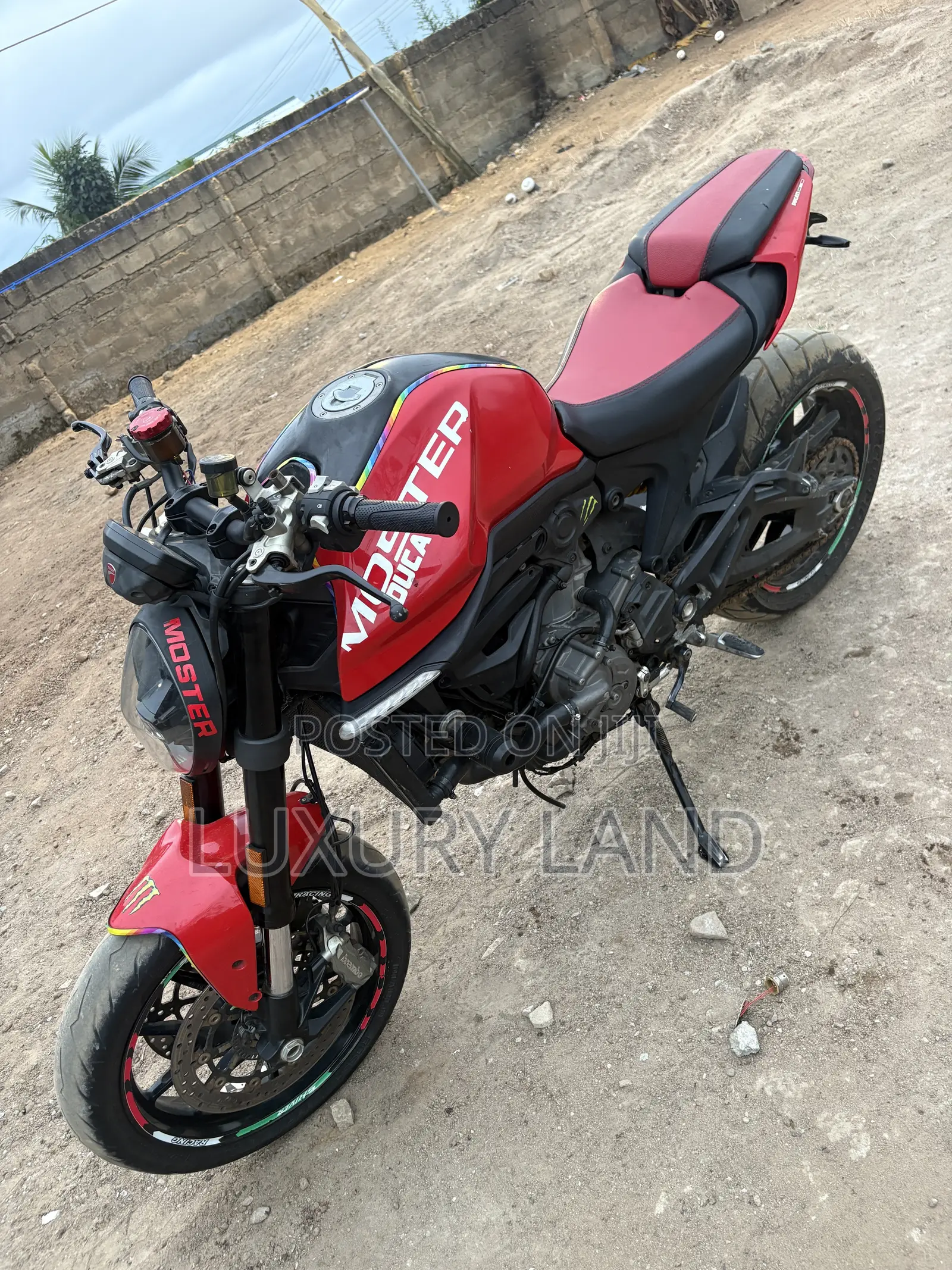 Ducati Multistrada V2 2022 Red