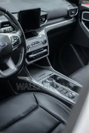 Ford Explorer XLT 2021 White
