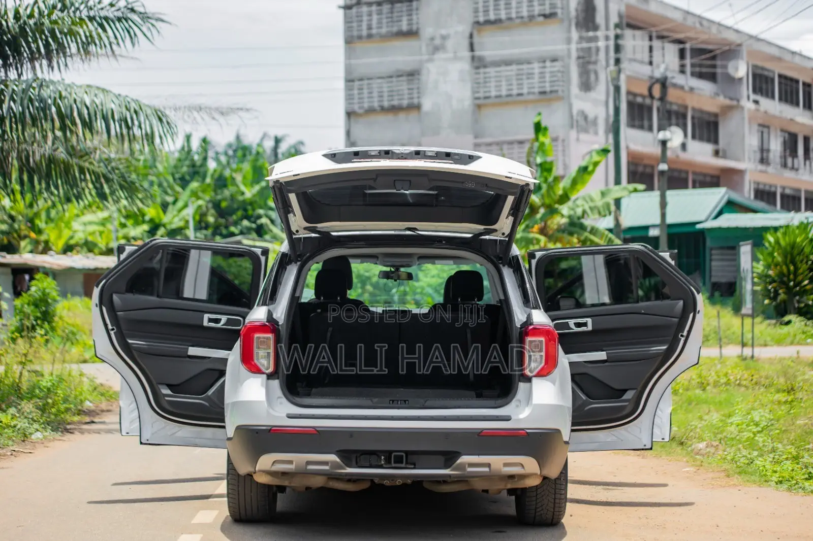 Ford Explorer XLT 2021 White
