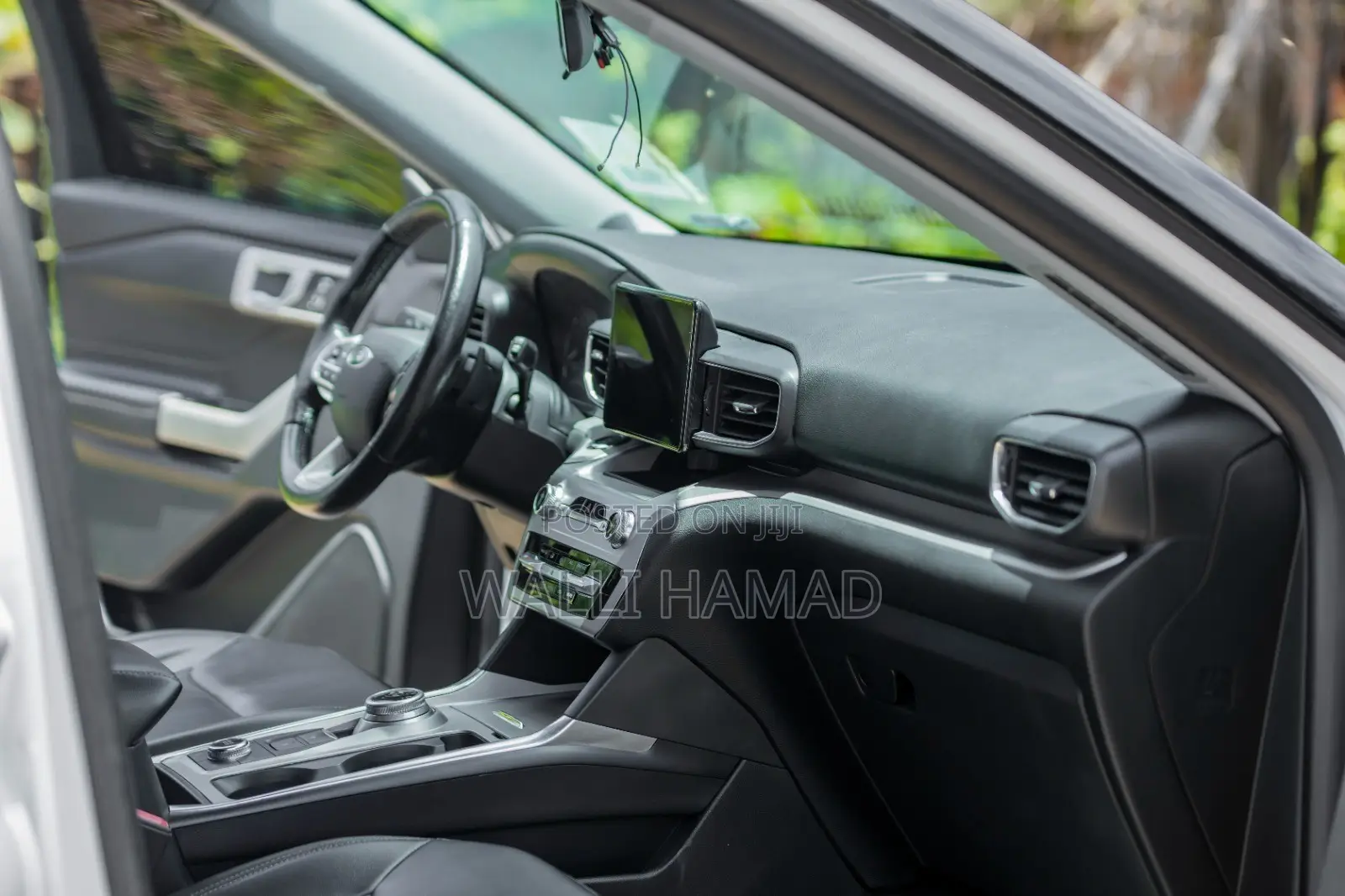 Ford Explorer XLT 2021 White