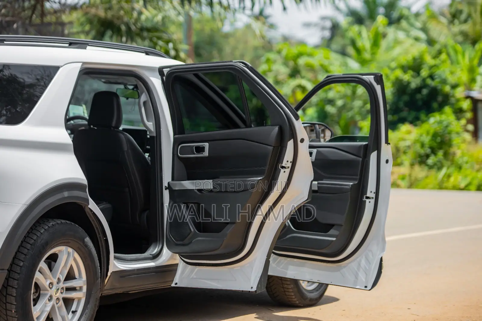 Ford Explorer XLT 2021 White