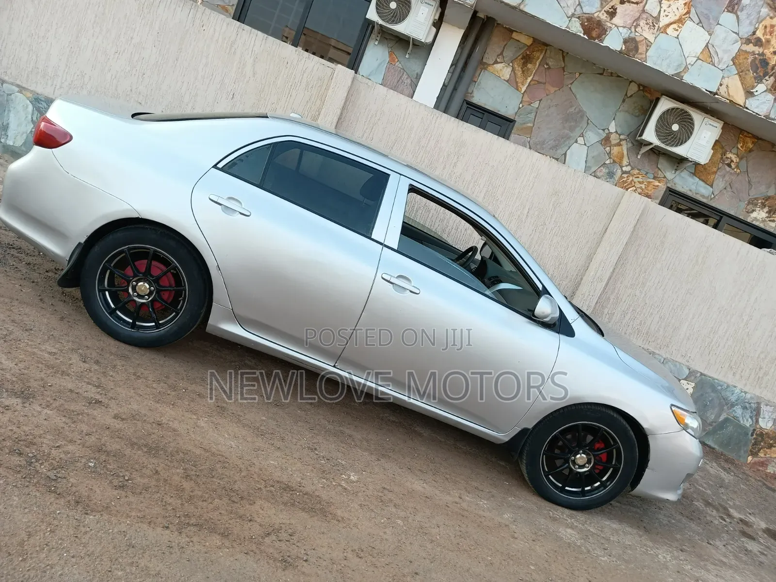 Toyota Corolla LE 4dr Sedan (1.8L 4cyl 4A) 2011 Silver