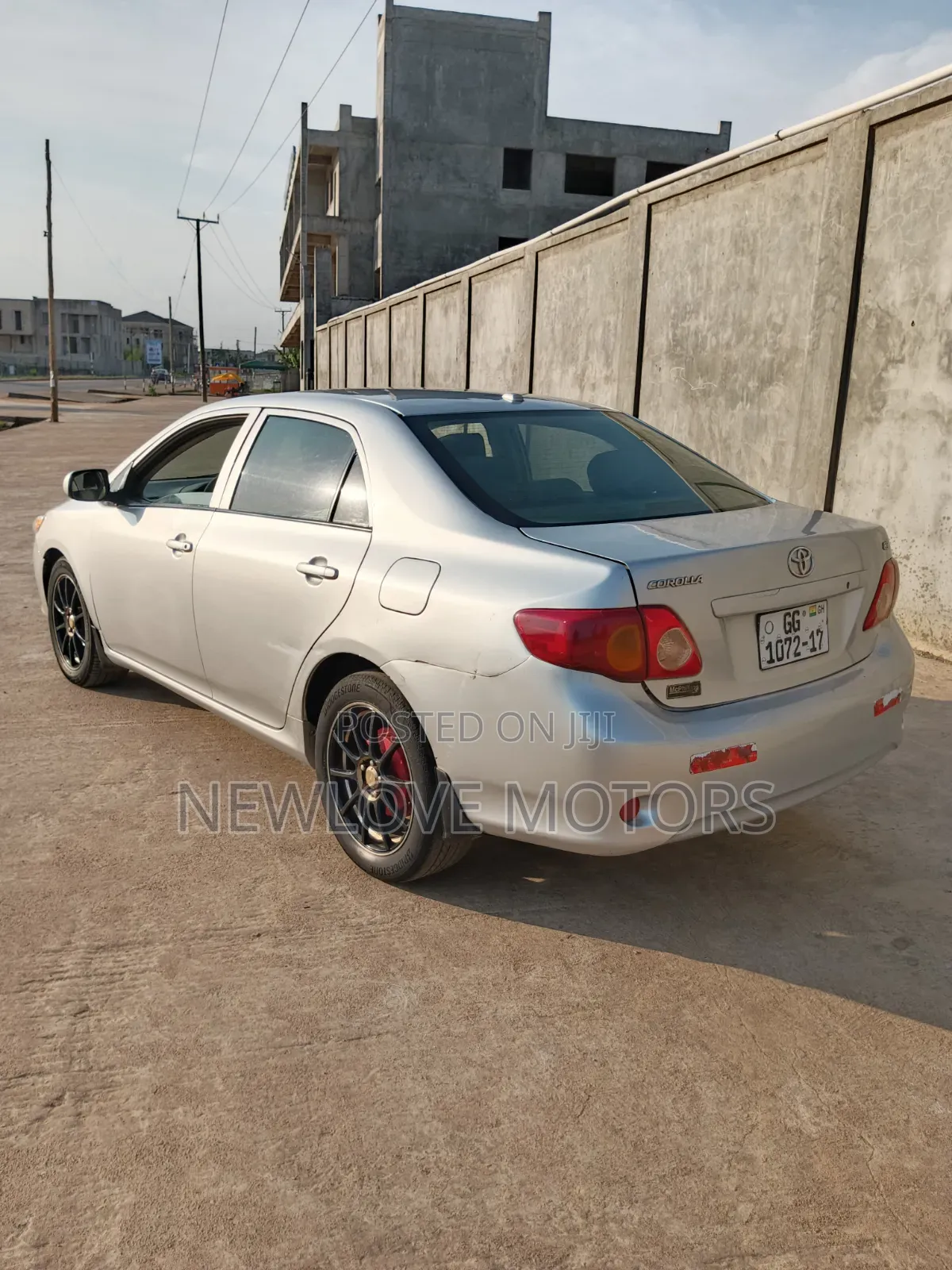 Toyota Corolla LE 4dr Sedan (1.8L 4cyl 4A) 2011 Silver