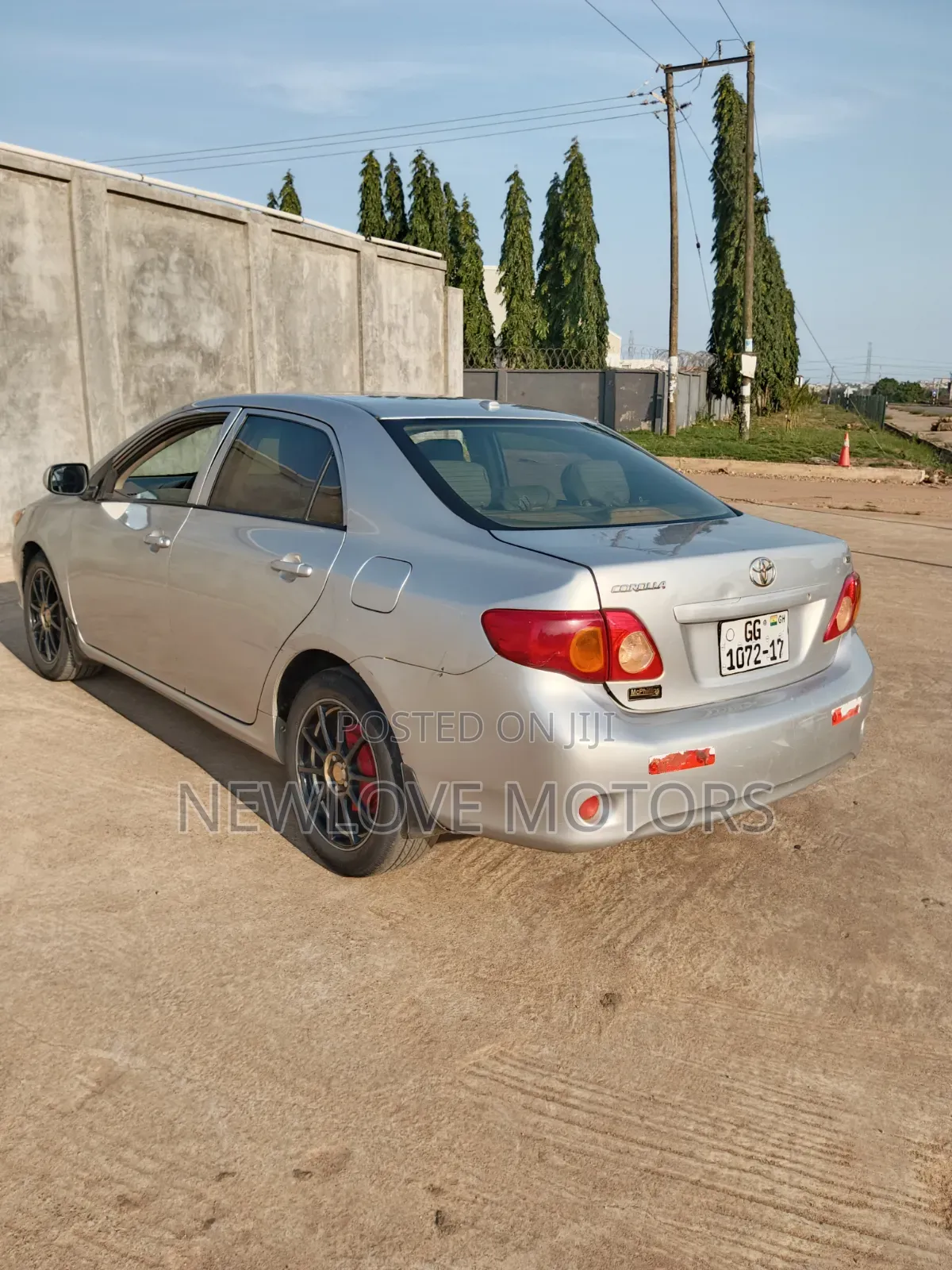 Toyota Corolla LE 4dr Sedan (1.8L 4cyl 4A) 2011 Silver