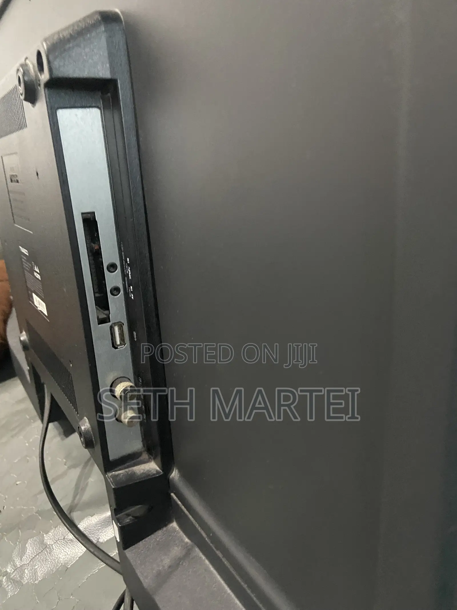 Nasco 43" Digital Satellite TV for Sale - Neatly Used