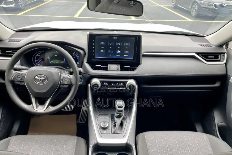 Toyota RAV4 2020 White
