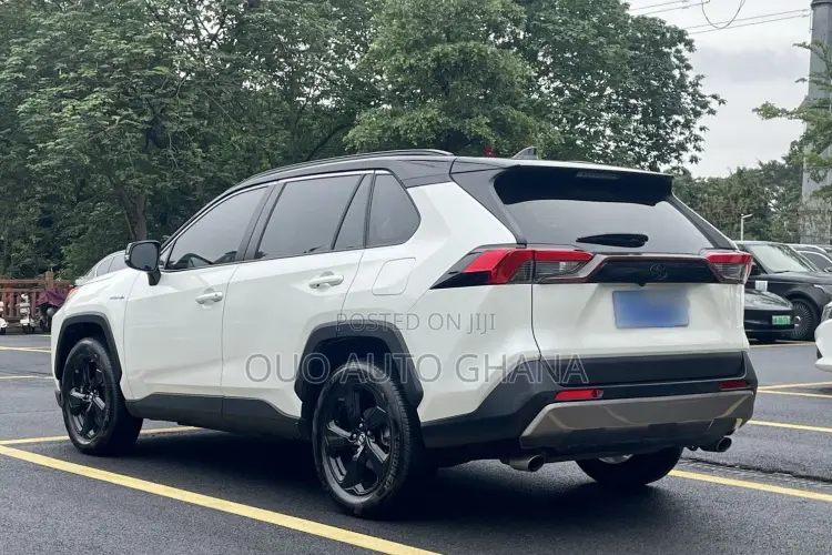 Toyota RAV4 2020 White