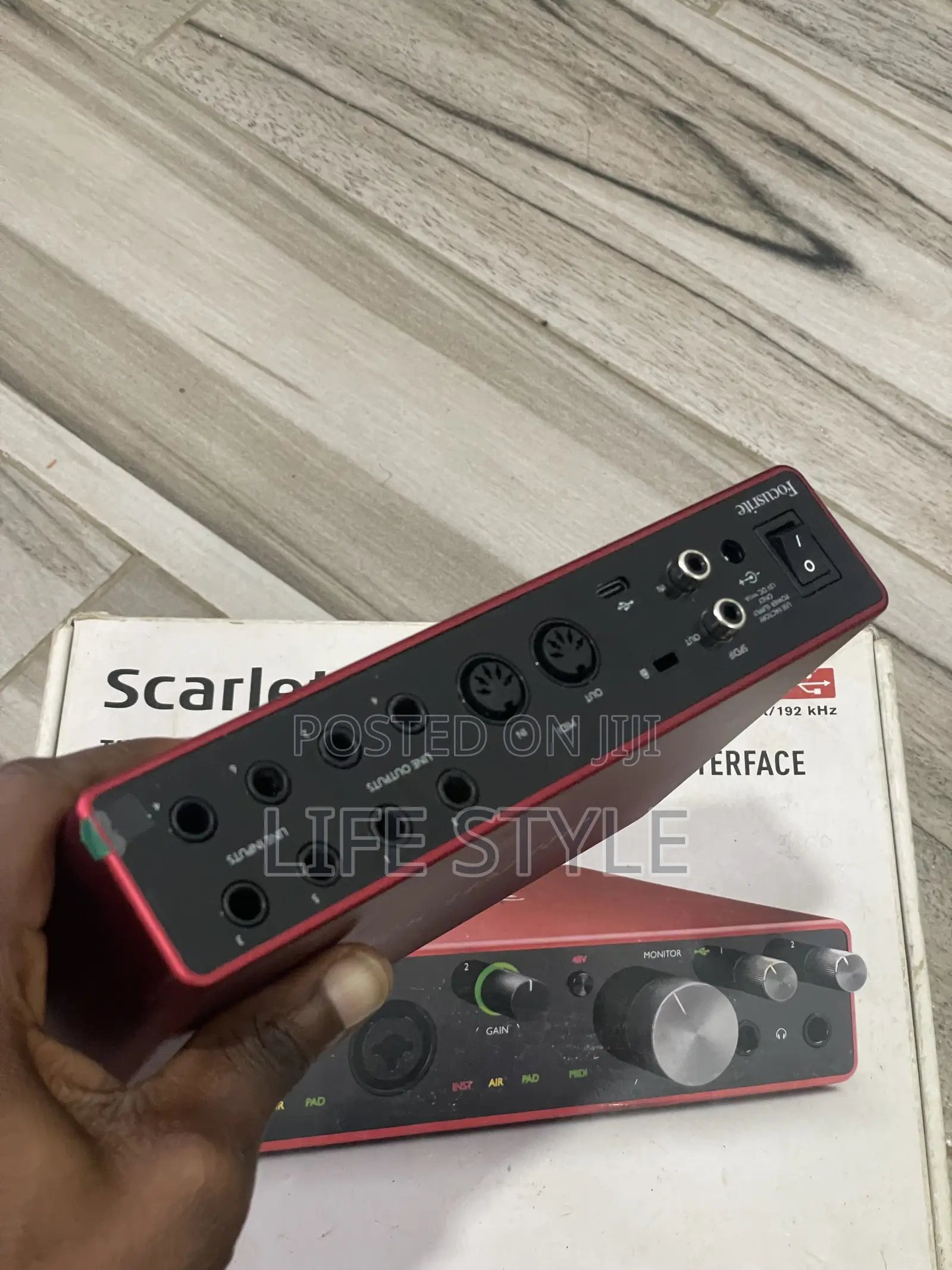 SCARLETT 8i6