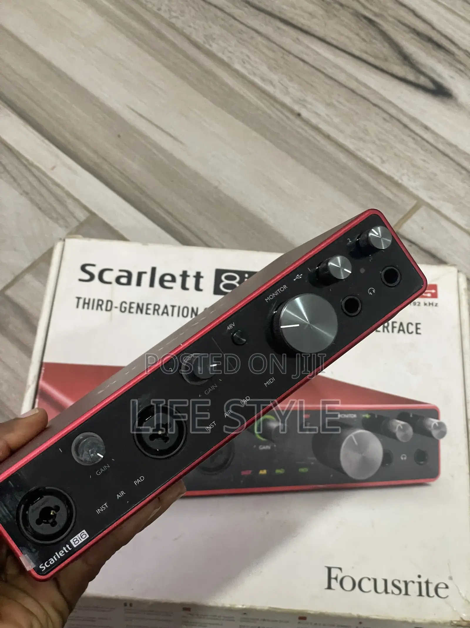 SCARLETT 8i6