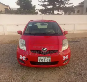 Toyota Vitz 2010 Red