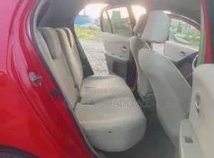 Toyota Vitz 2010 Red