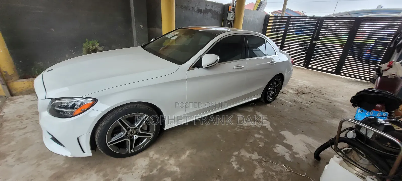Mercedes-Benz C300 2020 White