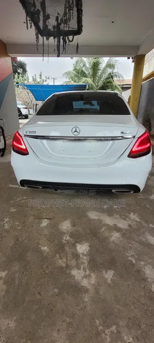 Mercedes-Benz C300 2020 White