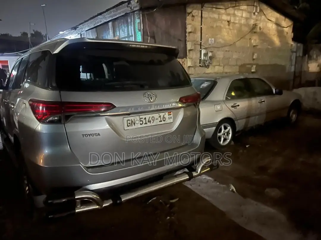 Toyota Fortuner 2016 Silver