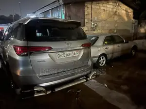 Toyota Fortuner 2016 Silver