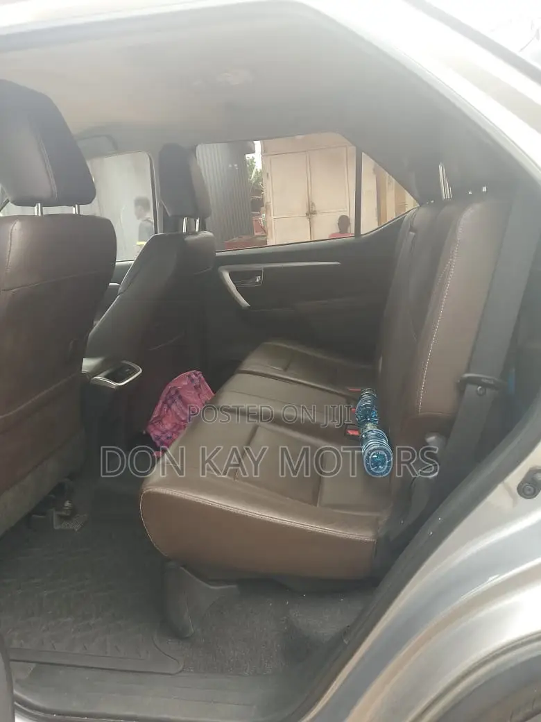 Toyota Fortuner 2016 Silver