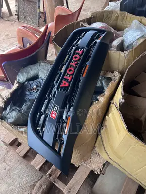 HILUX 2012-2014 Grille With Light