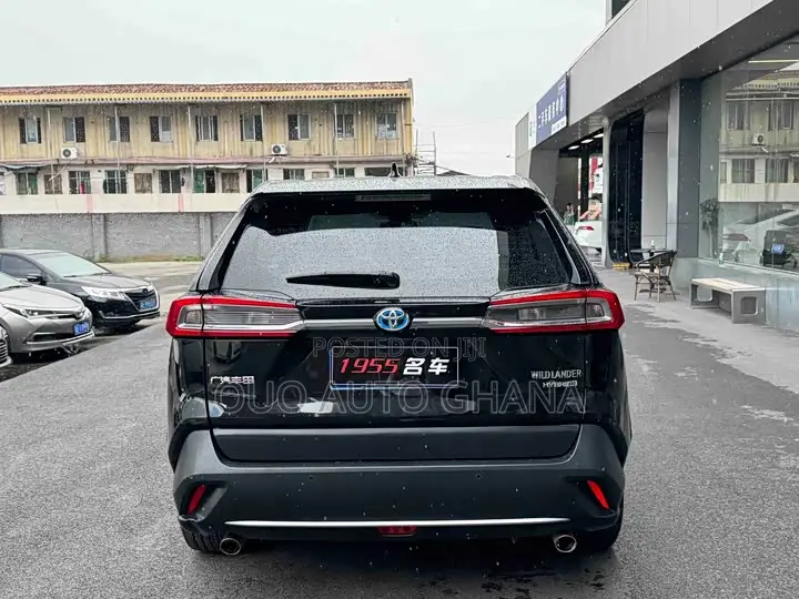 Toyota Frontlander 2022 Black