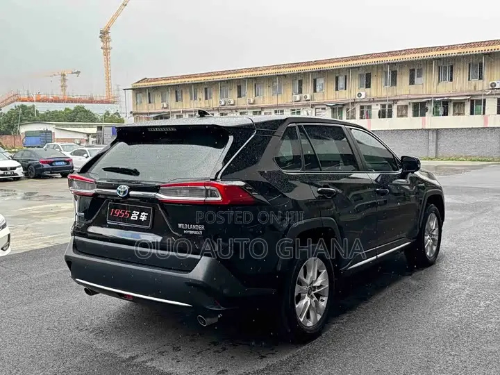 Toyota Frontlander 2022 Black