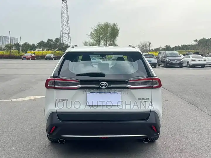 Toyota Frontlander 2023 White