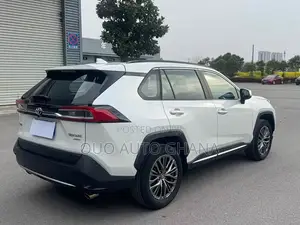 Toyota Frontlander 2023 White