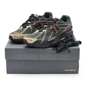 New Balance 1906R